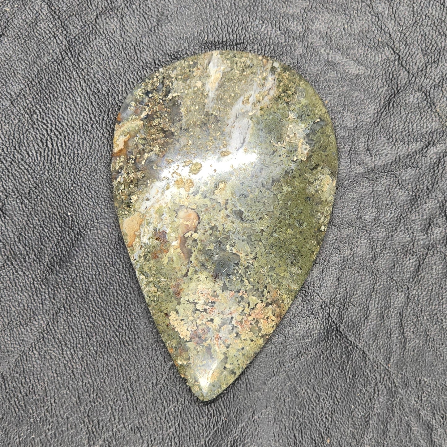 Moss agate tear