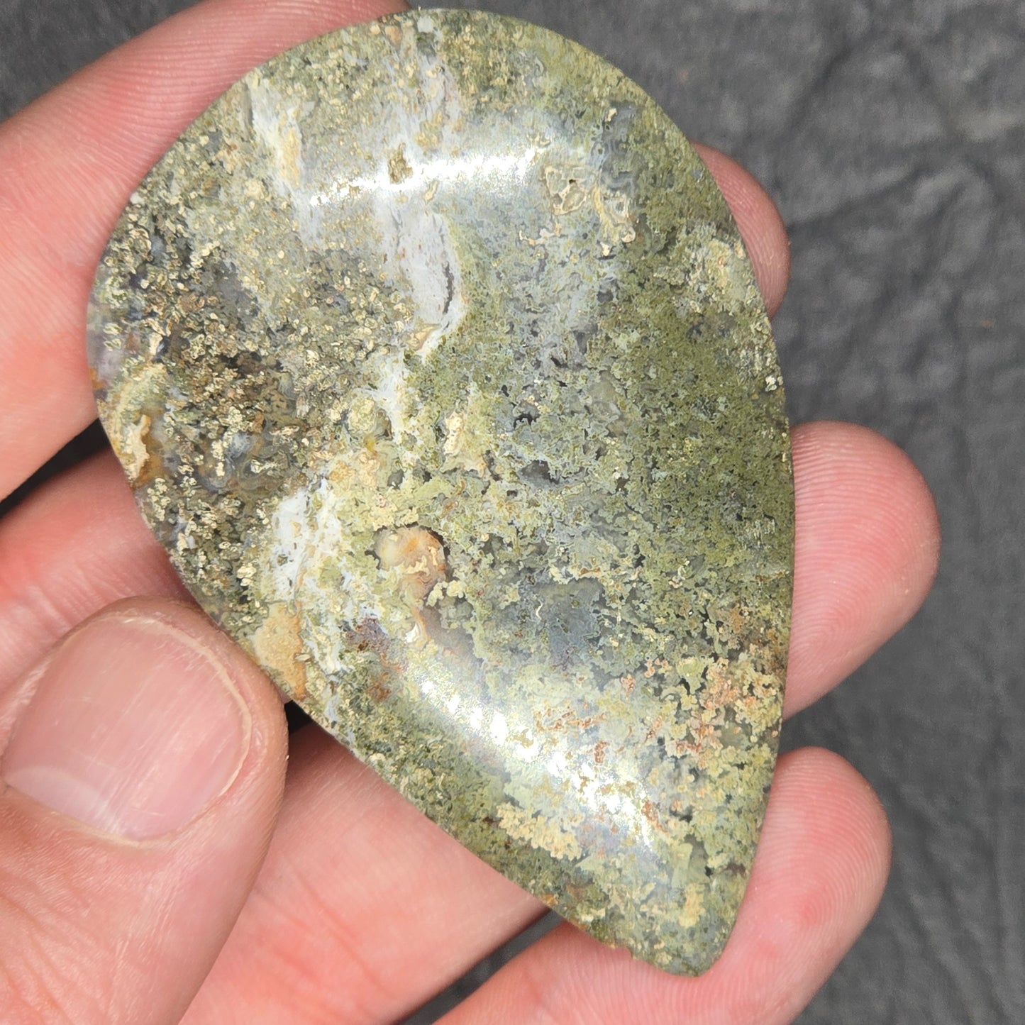 Moss agate tear