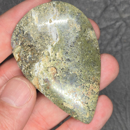 Moss agate tear